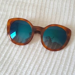 Diff Luna Polarized HT-BF37P Sunglasses in Honey